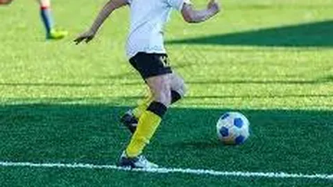 虞书欣事件持续发酵，央媒介入，直播被撤，明星纷纷发声：正义得到伸张